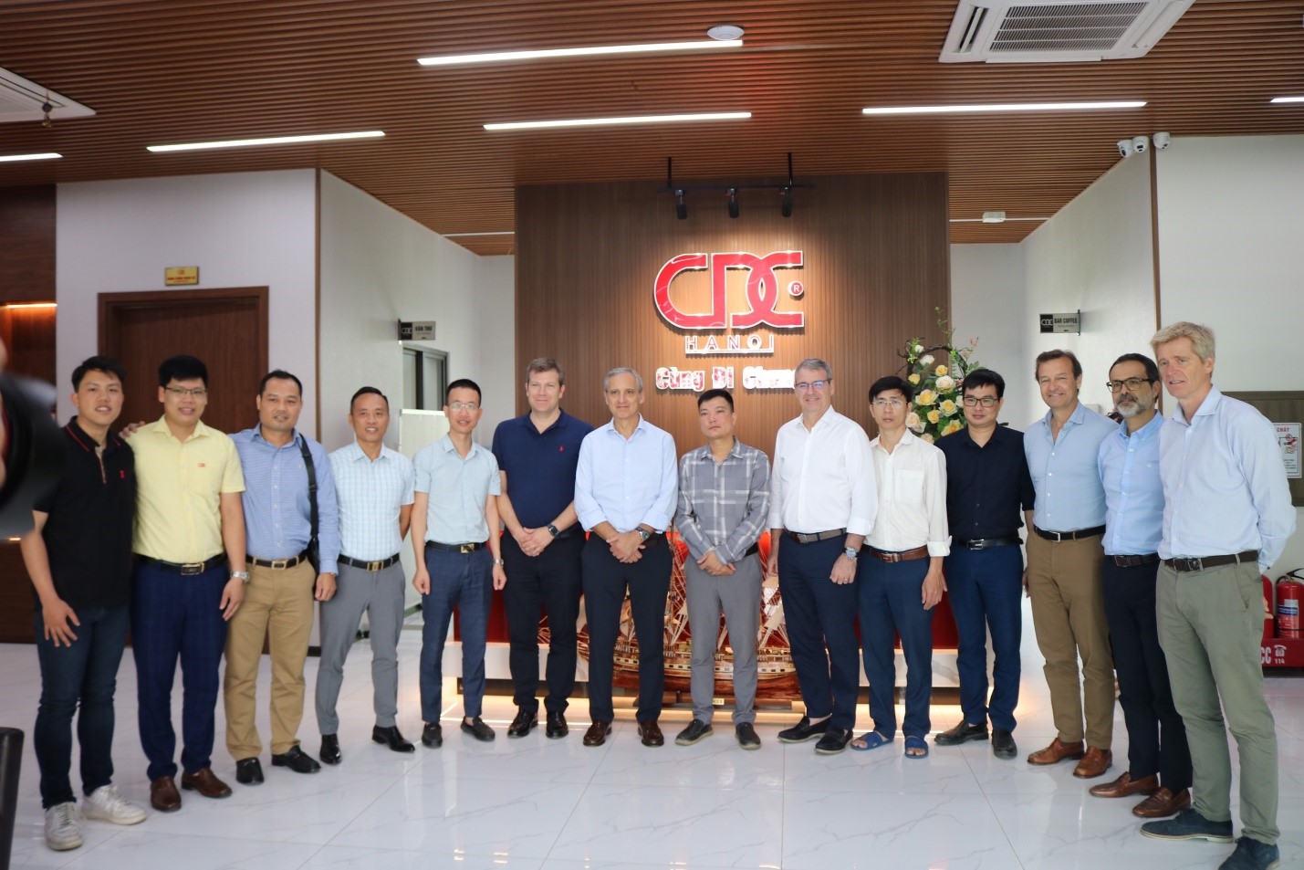 CDC tiếp đoàn khách Công ty Cổ phần Thiết bị SIMON Việt Nam